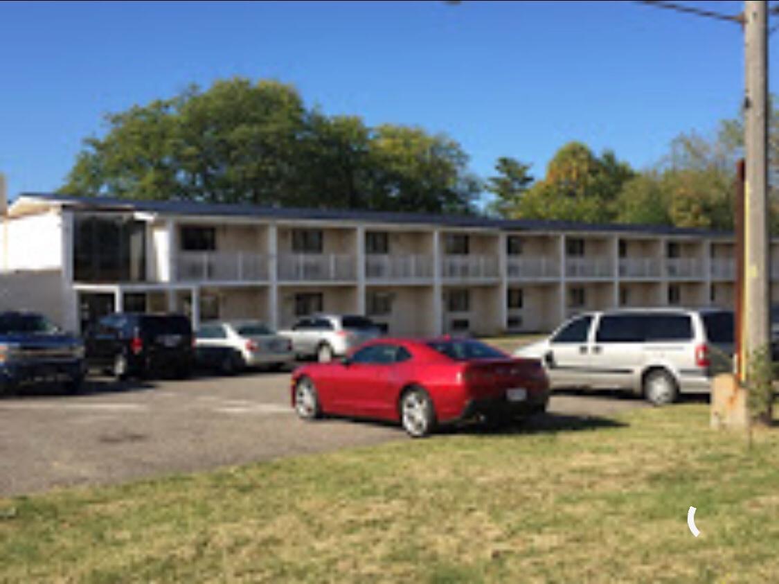 Economy Inn North Randall Exterior foto